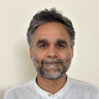  Ayush Ghai